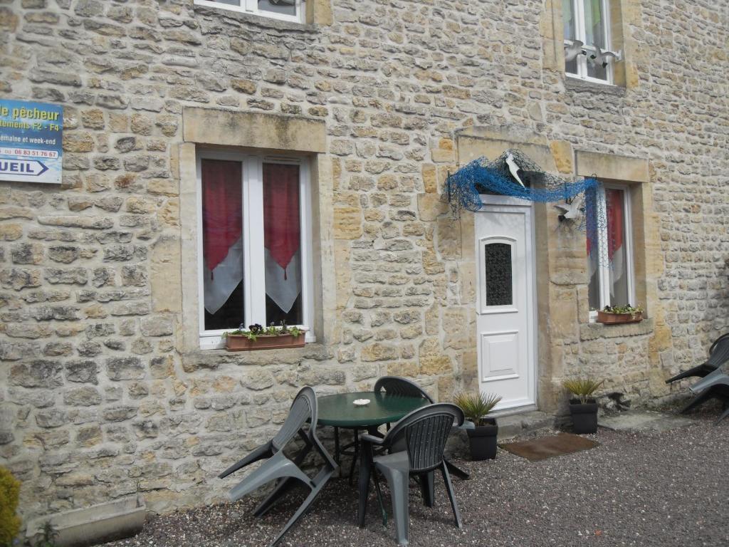 Gites De Mer Port-en-Bessin-Huppain Room photo