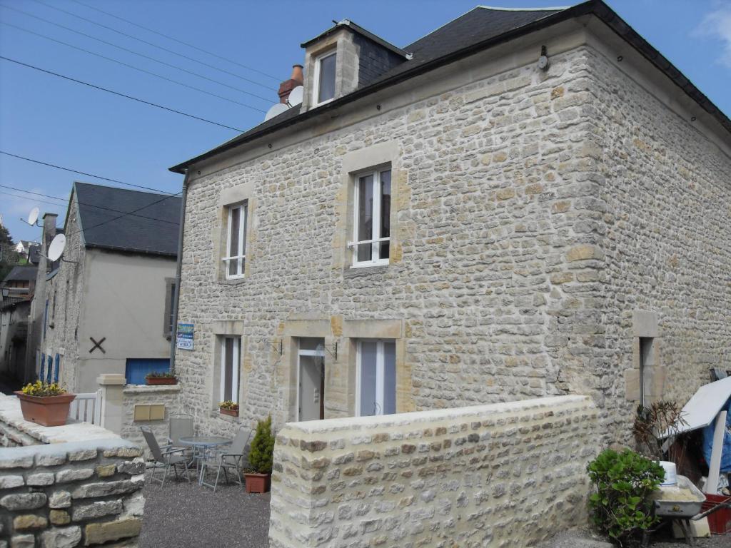 Gites De Mer Port-en-Bessin-Huppain Room photo