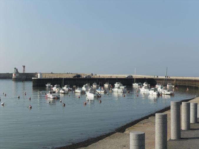 Gites De Mer Port-en-Bessin-Huppain Room photo